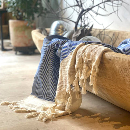 Pipa Sustainable Hand-loomed Cotton Throw Blanket - Blue
